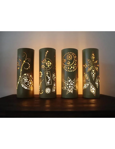 Lanterna di bambù Take-Akari illuminata, realizzata con il kit STAR-M 601S